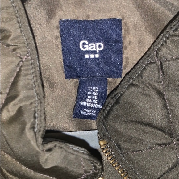 GAP Vest - Picture 2 of 3